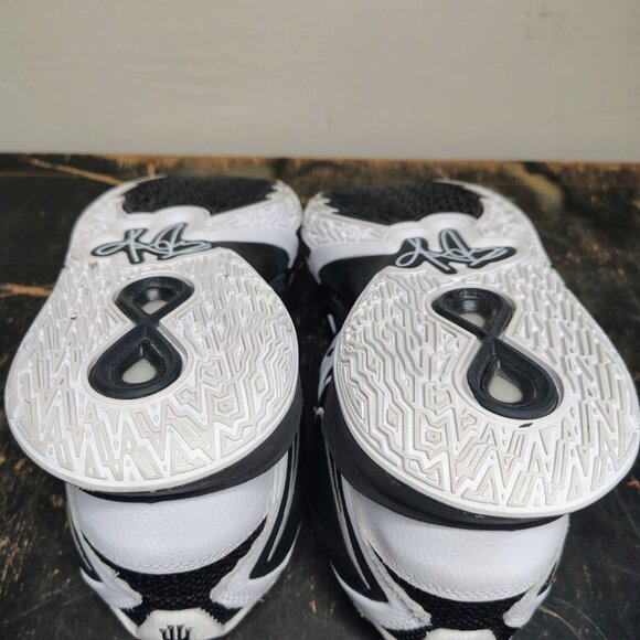 Nike Kyrie Infinity TB‎ Black White Mens Size 9.5 Basketball Shoes DO9616-002